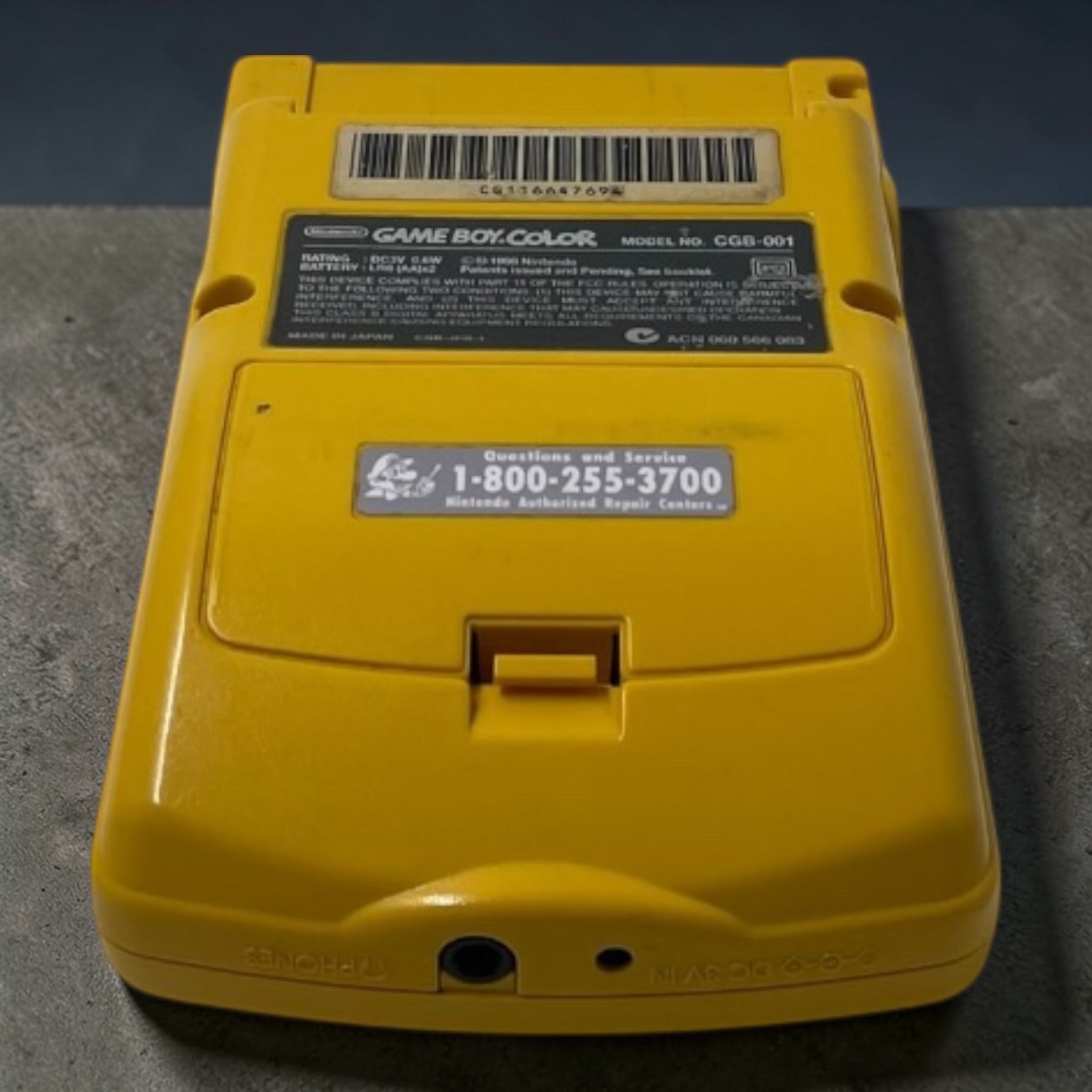 Game Boy Color - Yellow Edition IPS UPGRADE W/louder speaker